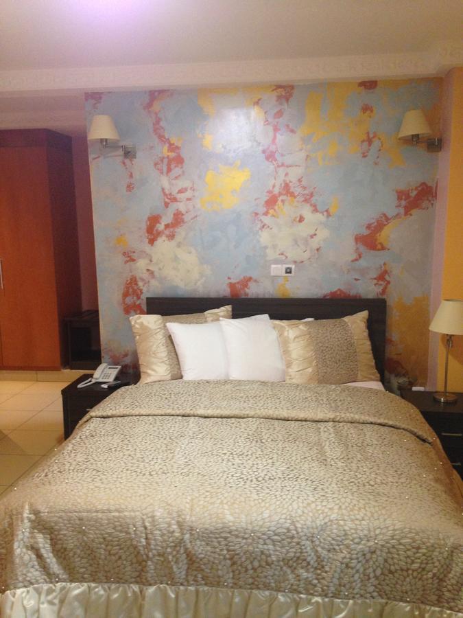 Noubou International Hotel Douala Eksteriør billede