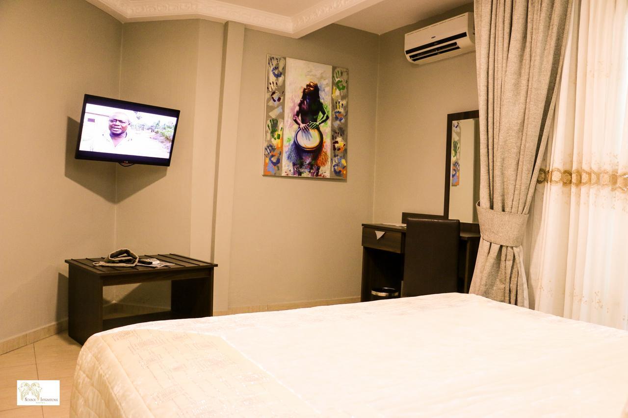 Noubou International Hotel Douala Eksteriør billede