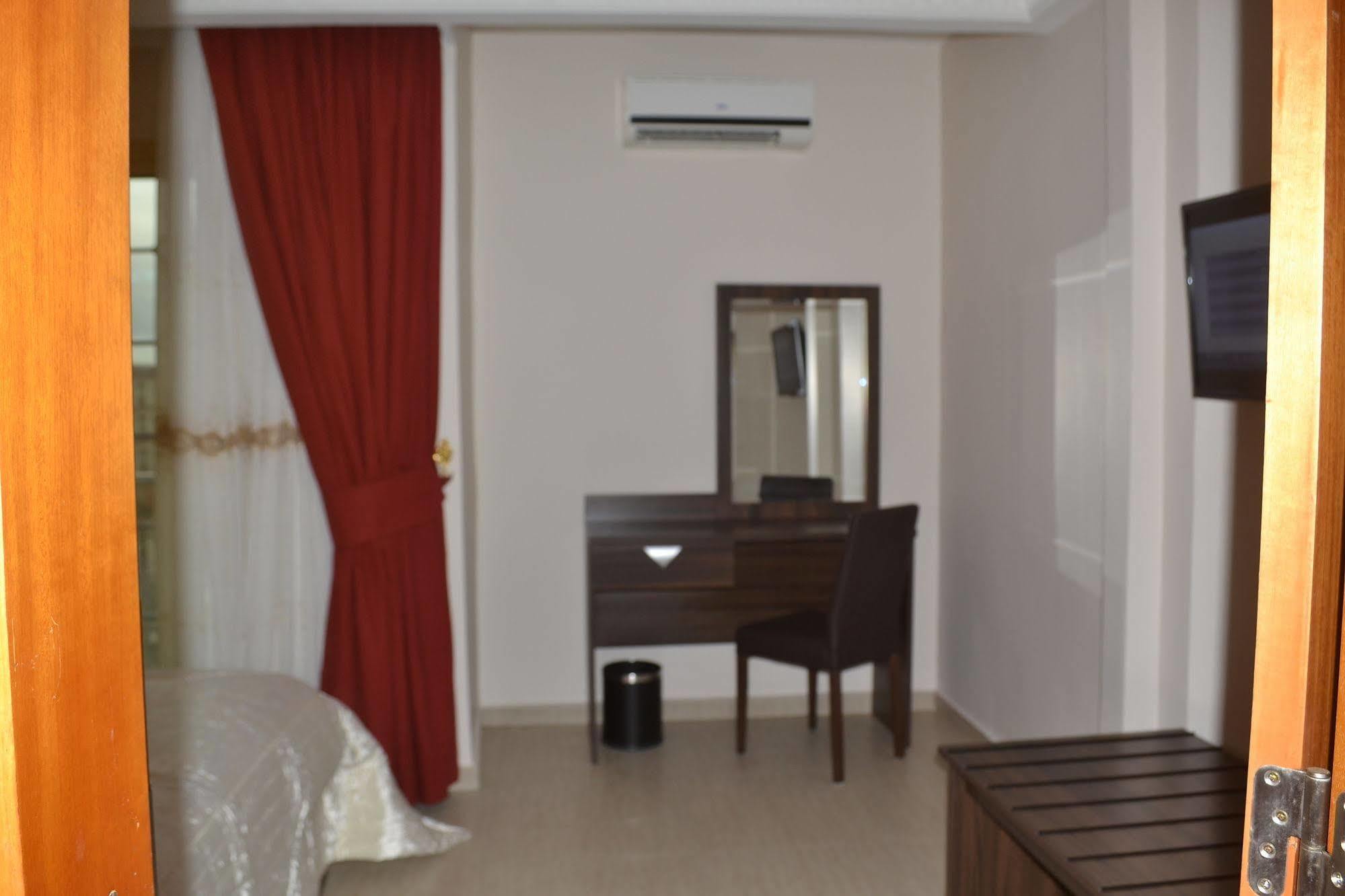 Noubou International Hotel Douala Eksteriør billede
