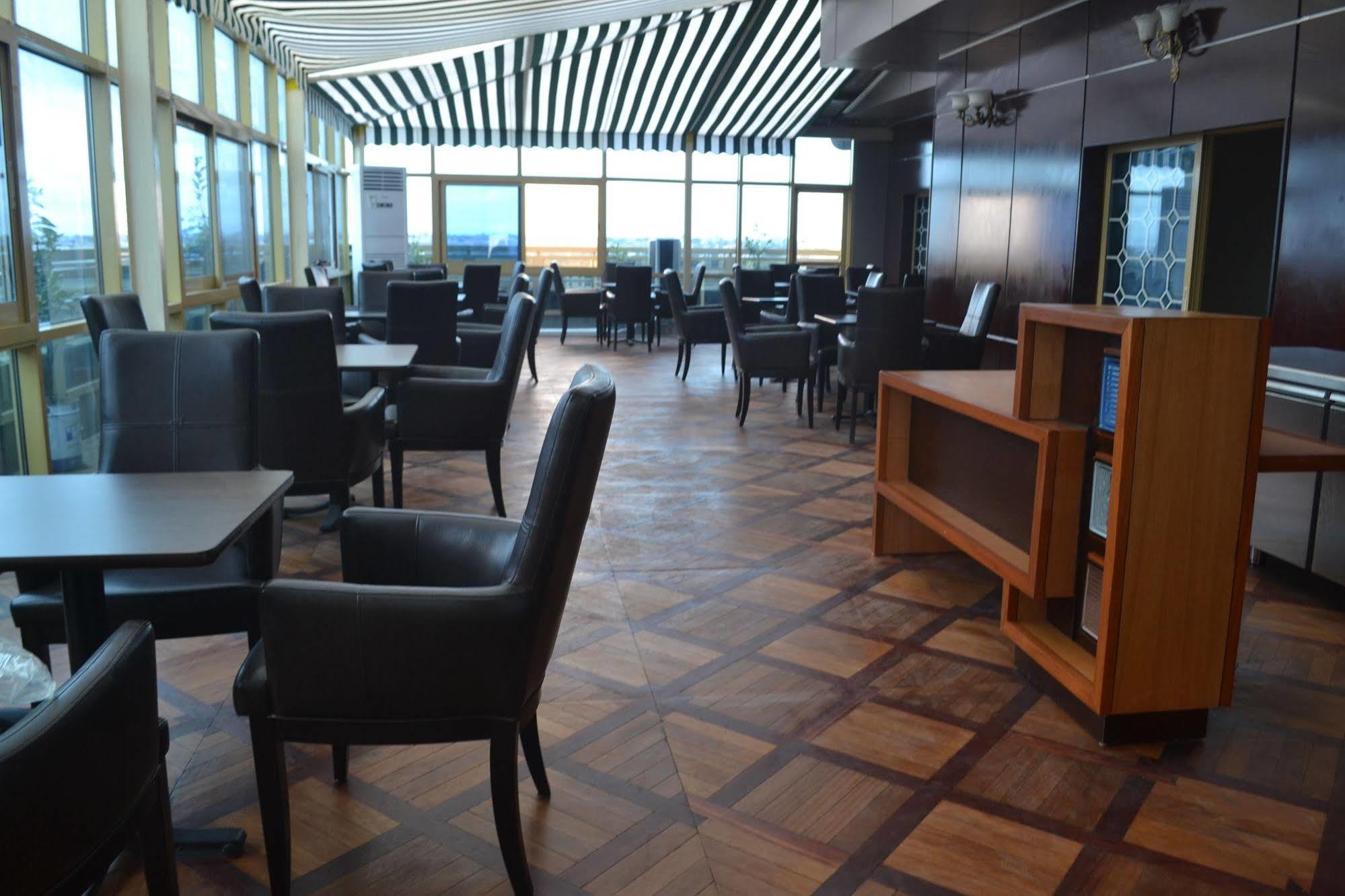 Noubou International Hotel Douala Eksteriør billede