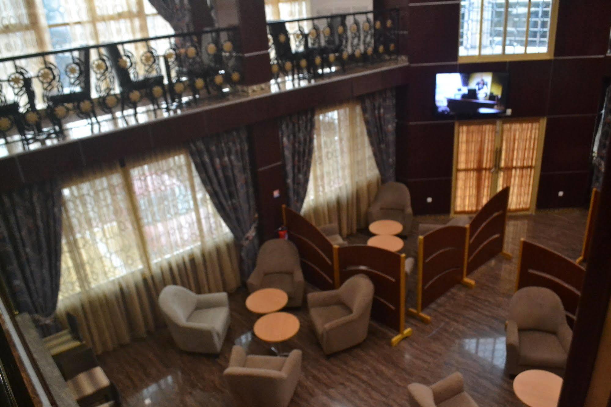 Noubou International Hotel Douala Eksteriør billede